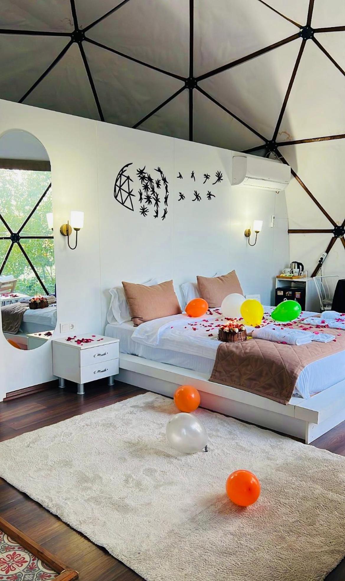 Phalesia Glamping Otel Сапанджа Екстер'єр фото