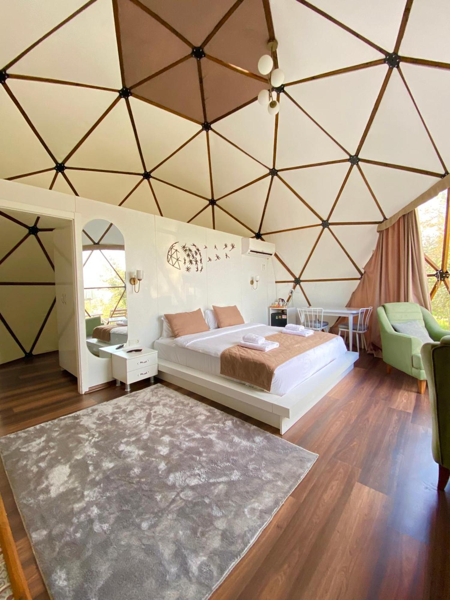 Phalesia Glamping Otel Сапанджа Екстер'єр фото